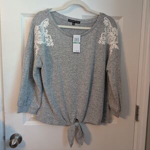 NWT Adrienne Vittadini Gray Sweater with White Lace Accents And Tie Waist. Large